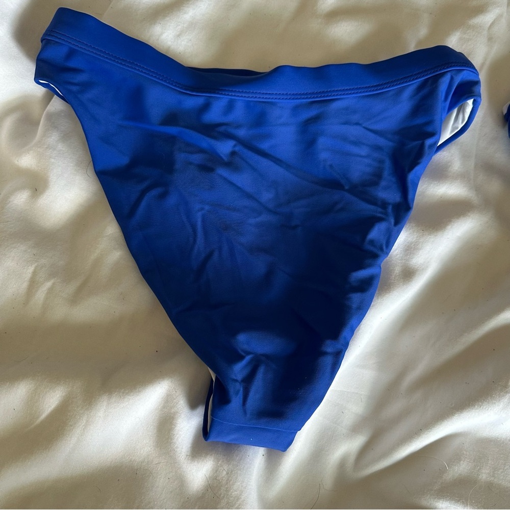 Blue Bikini - Picture 8 of 9